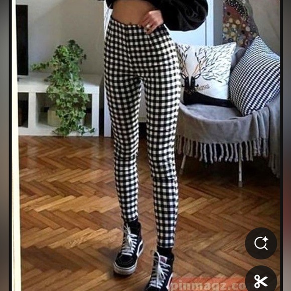 Chic Black and White Gingham Pants - Picture 2 of 4